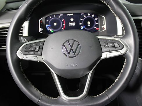 Used 2023 Volkswagen Atlas SE w/ Panoramic Sunroof Package image 14