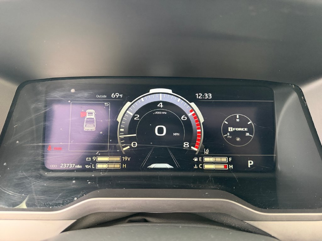 Used 2024 Toyota Tundra Limited AWD/4WD image 23