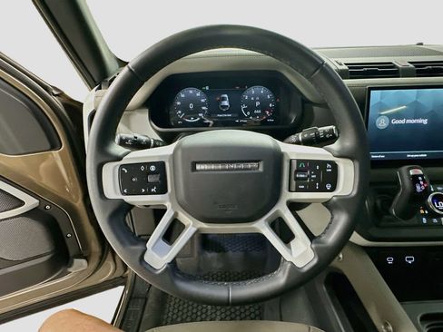 Used 2024 Land Rover Defender 110 SE AWD/4WD image 12