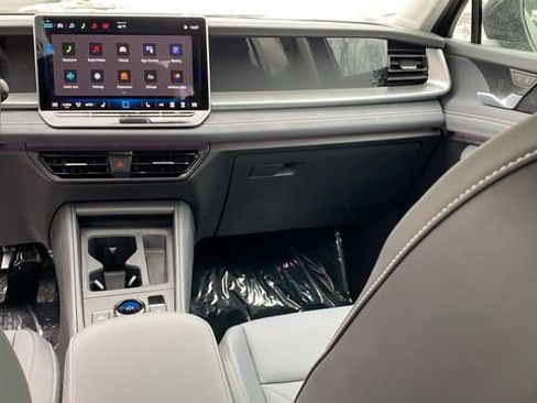 New 2026 Volkswagen Tiguan SE image 10