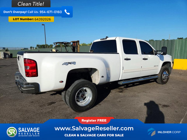 Used 2011 GMC Sierra 3500 SLT w/ SLT Convenience Package AWD/4WD image 4