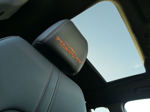 Used 2024 Honda Pilot TrailSport image 25