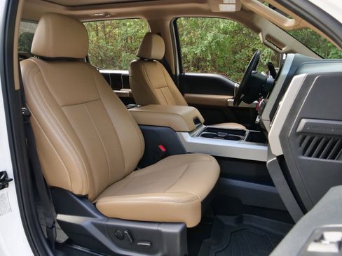 Used 2022 Ford F250 Lariat w/ Tremor Off-Road Package image 42