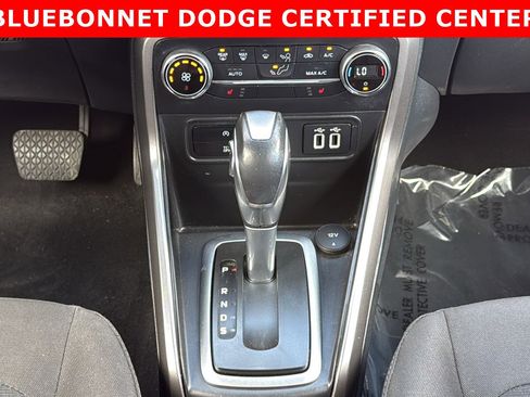 Used 2020 Ford EcoSport SE w/ SE Convenience Package image 26