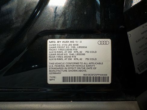 Used 2023 Audi Q4 e-tron Premium Plus w/ Premium Plus RWD image 27