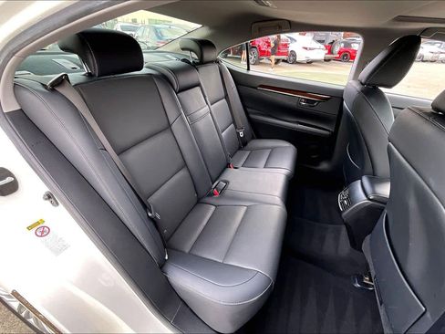 Used 2016 Lexus ES 350 image 16