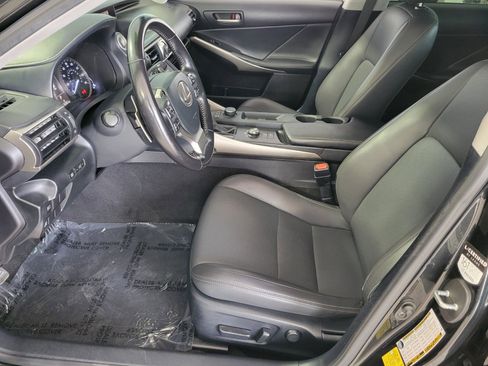 Used 2020 Lexus IS 300 image 9