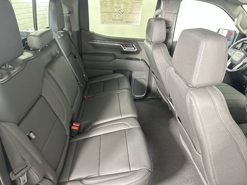 Used 2026 GMC Sierra 1500 SLT AWD/4WD image 26