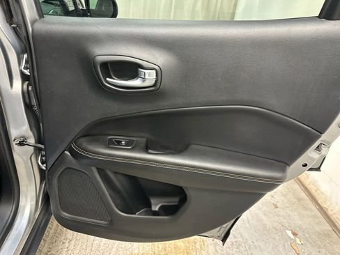 Used 2021 Jeep Compass Latitude w/ Convenience Group image 29