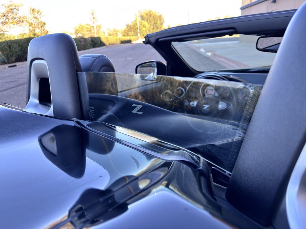 Used 2011 Nissan 370Z Touring w/ Sport Pkg RWD image 38