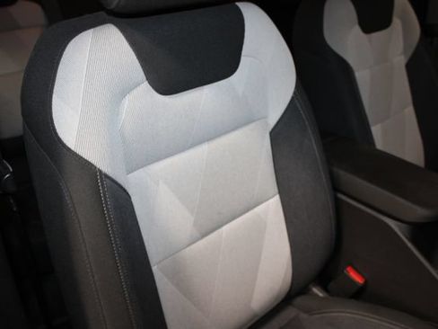 Used 2024 Chevrolet Trax LS FWD image 27