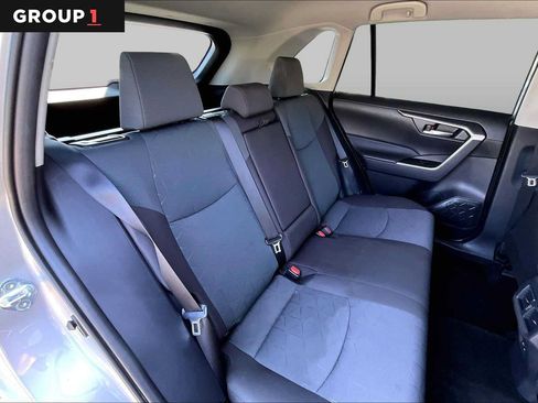 Used 2025 Toyota RAV4 XLE AWD/4WD image 20