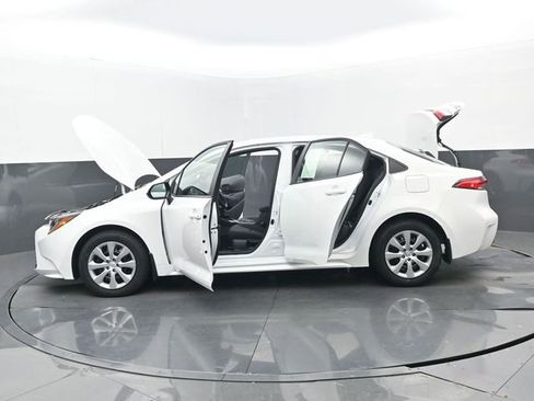 Used 2026 Toyota Corolla LE image 27