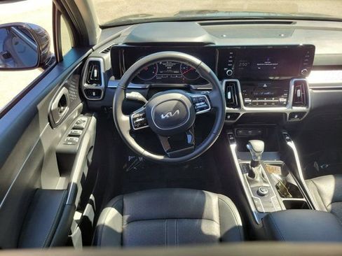 Used 2022 Kia Sorento S image 17