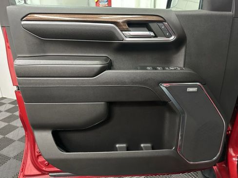 Used 2023 Chevrolet Silverado 1500 LT Trail Boss w/ Convenience Package II image 17