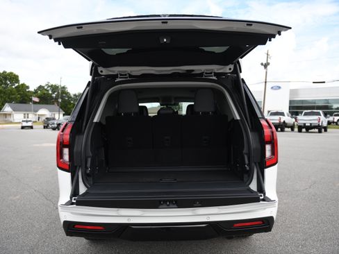New 2027 Ford Expedition Platinum RWD image 10
