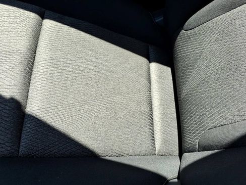 Used 2025 Nissan Rogue SV FWD image 24