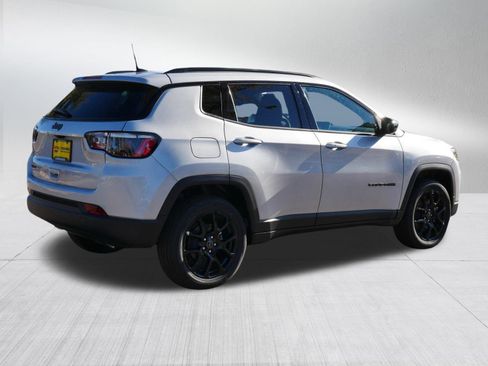 New 2026 Jeep Compass Latitude image 7