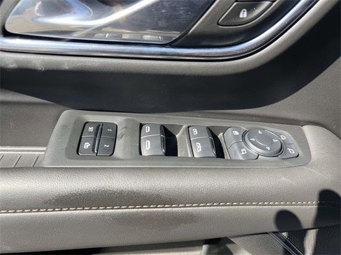 Certified 2024 Chevrolet Suburban High Country w/ Advanced Technology Package image 13