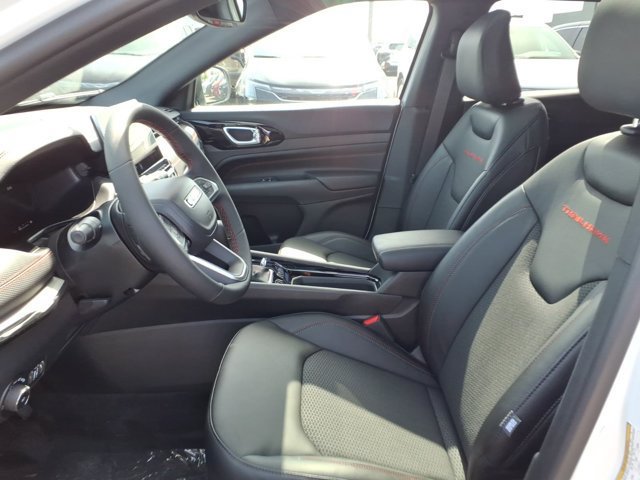 New 2026 Jeep Compass Trailhawk w/ Sun, Sound & Navigation Group AWD/4WD image 15