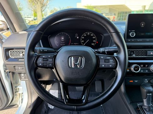 Used 2022 Honda Civic EX image 21