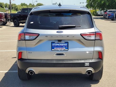 Used 2022 Ford Escape SE image 5