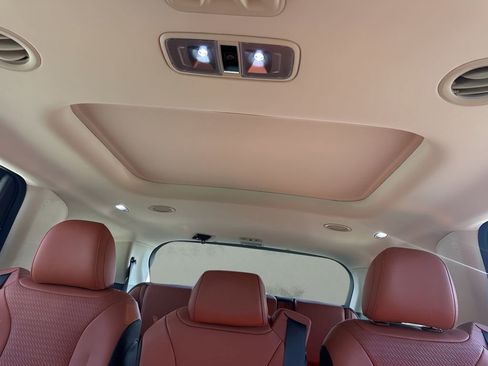 Used 2024 Kia Carnival SX Prestige image 12