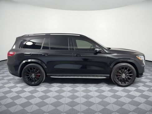 Used 2025 Mercedes-Benz GLS 580 4MATIC image 8