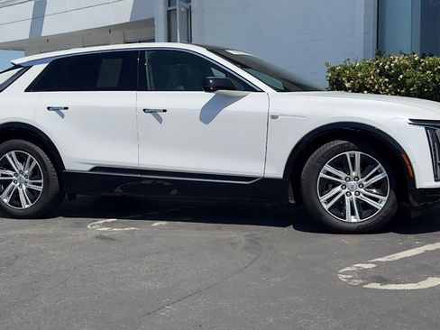 Certified 2024 Cadillac Lyriq Tech w/ Driver Assist Package AWD/4WD image 2