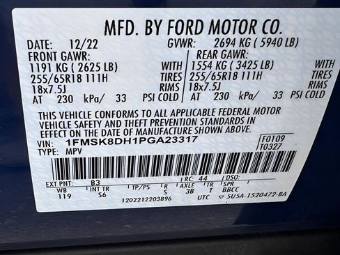 Used 2023 Ford Explorer XLT w/ Equipment Group 202A AWD/4WD image 42