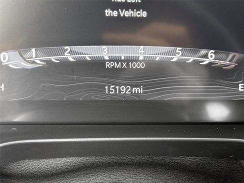 Used 2023 Jeep Grand Cherokee Limited image 13