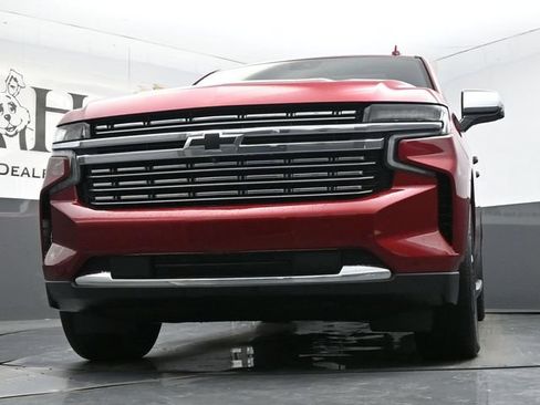 Used 2023 Chevrolet Suburban Premier w/ Premium Package AWD/4WD image 58