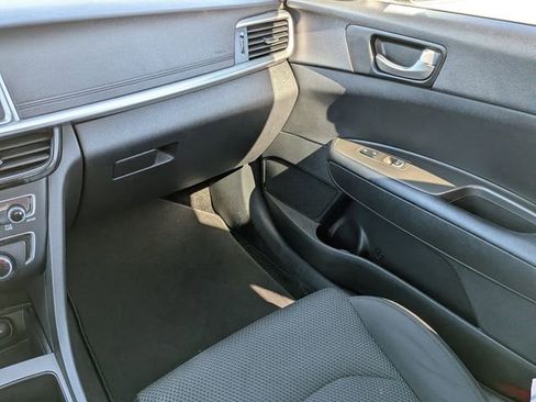 Used 2020 Kia Optima LX image 15