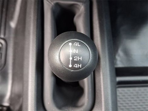 Used 2024 RAM 2500 Tradesman w/ Chrome Appearance Group image 23