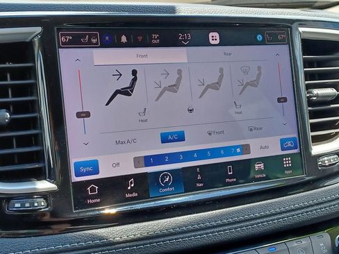 Used 2023 Chrysler Pacifica Touring-L w/ Uconnect Theater Family Group AWD/4WD image 24