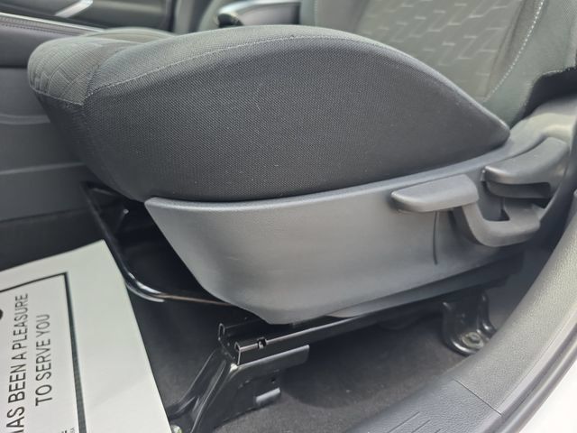 Certified 2023 Nissan Kicks SV FWD image 12