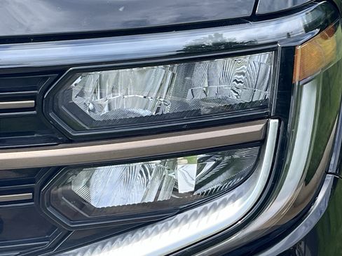 Used 2025 Ford Expedition King Ranch AWD/4WD image 12