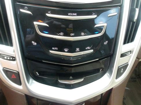 Used 2014 Cadillac SRX Luxury w/ Driver Awareness Package FWD image 25