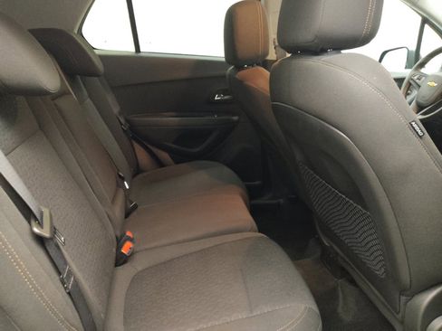 Used 2020 Chevrolet Trax LS w/ Tint and Cruise Package FWD image 19