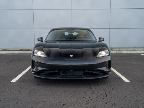 Certified 2025 Porsche Taycan 4 image 6