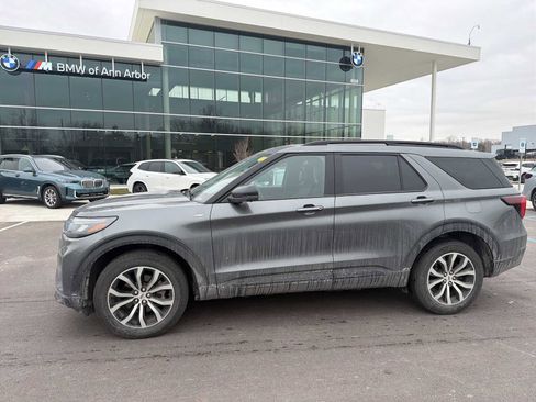Used 2026 Ford Explorer ST-Line image 1