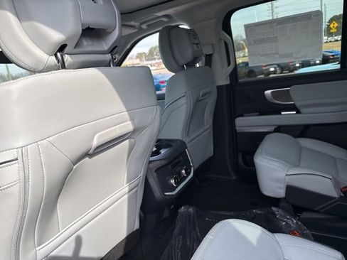 New 2026 Ford Expedition Platinum w/ Platinum Ultimate Package image 28