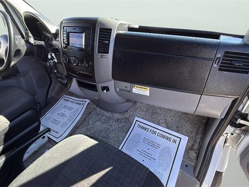 Used 2017 Freightliner Sprinter 2500 image 29