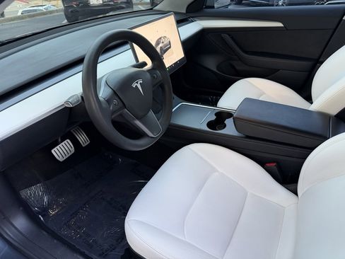 Used 2022 Tesla Model 3 Performance image 24