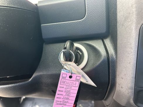 Used 2014 RAM 1500 Express image 33