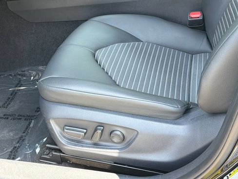 Used 2024 Toyota Camry SE FWD image 17