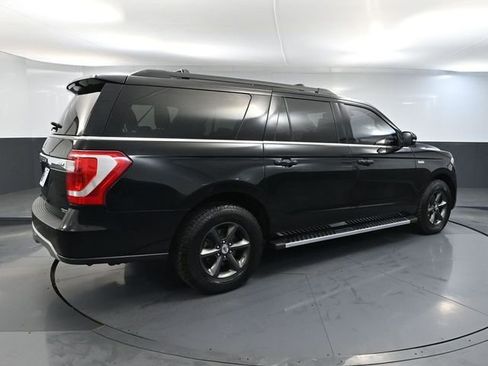 Used 2018 Ford Expedition Max XLT w/ Equipment Group 202A image 4