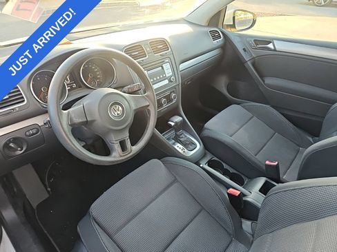 Used 2010 Volkswagen Golf 2-Door FWD image 6