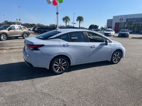 Used 2025 Nissan Versa SV w/ Trunk Package image 5