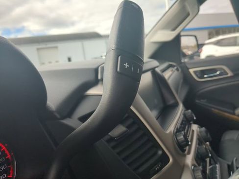 Used 2015 GMC Yukon Denali w/ Premium Package AWD/4WD image 30